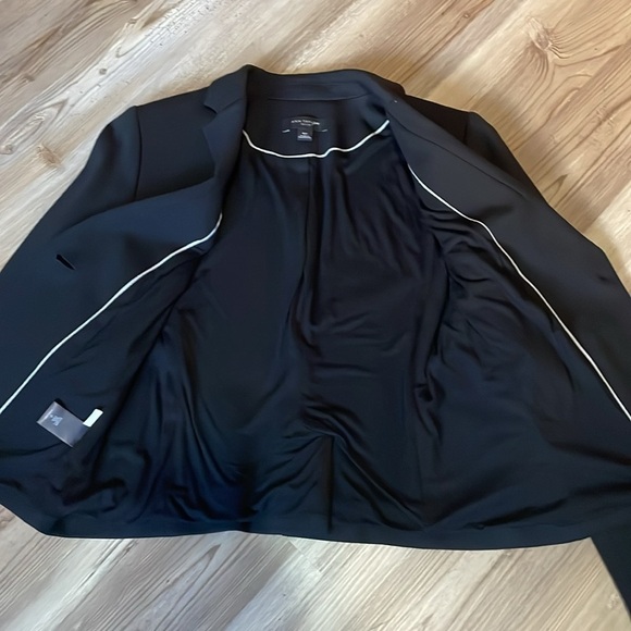 Ann Taylor Petites one button blazer Black Womens 4P Pockets Lined Classic Chic - Picture 4 of 10